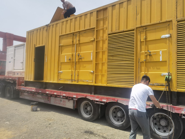 桥西除了负载情况和发动机维护，还有哪些因素会影响 200kw 柴油发电机的油耗？
